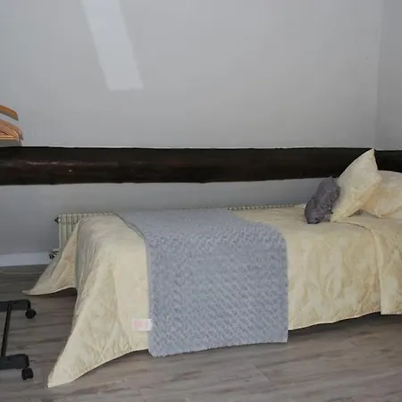 Les Roses, Avec Piscine, Tennis Et Privatif Guerquesalles