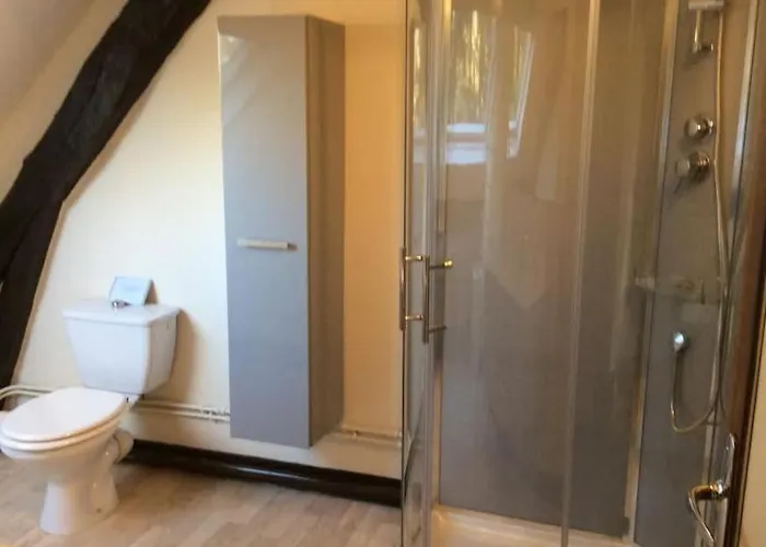 Prázdninový dům Les Roses, Avec Piscine, Tennis Et Privatif