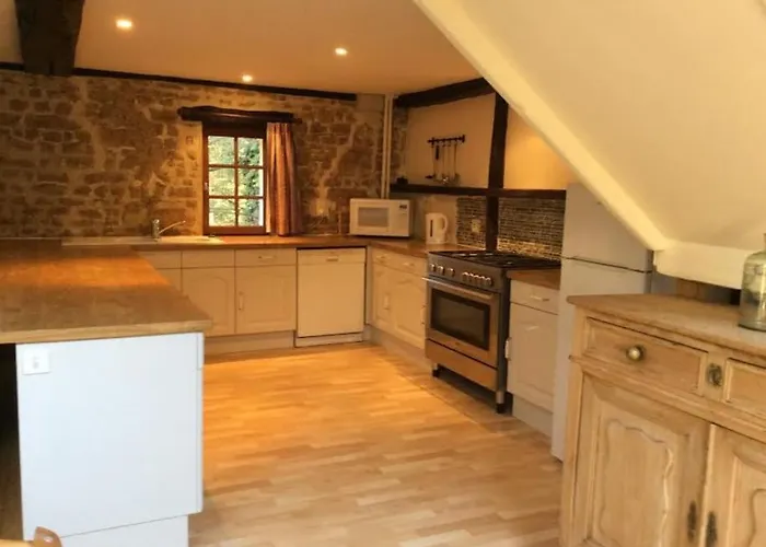 Les Roses, Avec Piscine, Tennis Et Privatif *