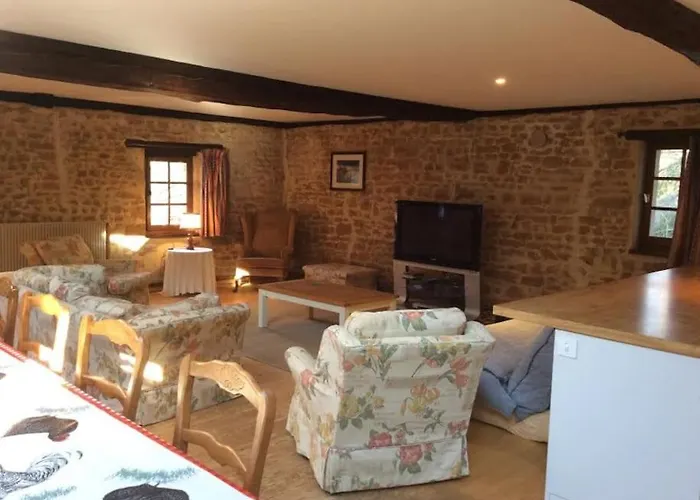 Les Roses, Avec Piscine, Tennis Et Privatif Guerquesalles