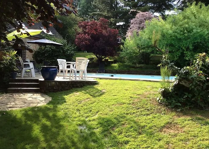 Les Roses, Avec Piscine, Tennis Et Privatif *