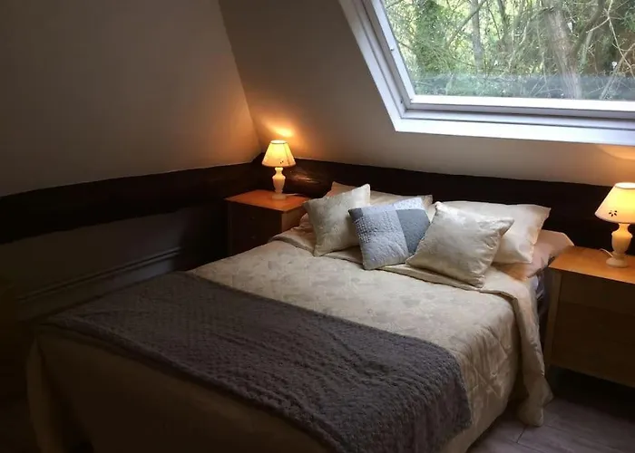 Les Roses, Avec Piscine, Tennis Et Privatif * Guerquesalles